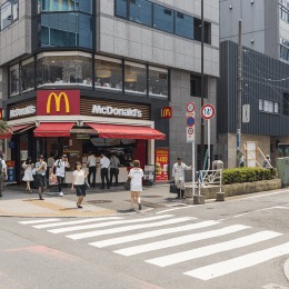 JR新宿駅南口から徒歩3分:クリニックまでの道順